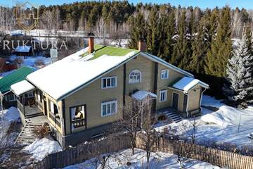 Дом, 240 м², 2 эт.